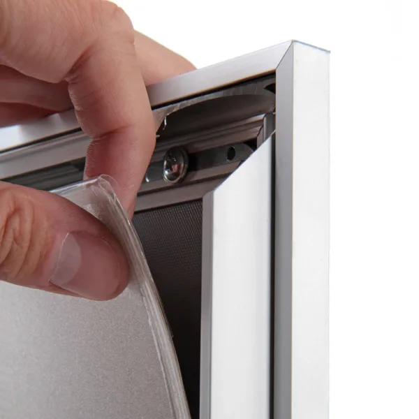 KR37WR_detail_01_res