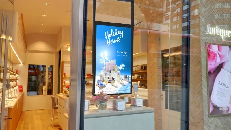 Wiszacy-dwustronny-wyswietlacz-UDS-realizacja-3