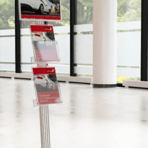 Stojak informacyjny na plakat A4 + 2 kieszenie na ulotki A4