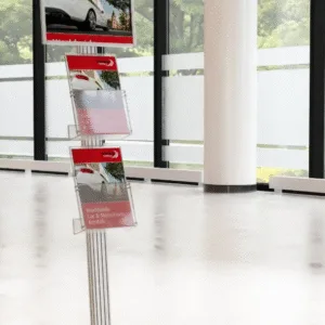 Stojak informacyjny na plakat A4 + 2 kieszenie na ulotki A4