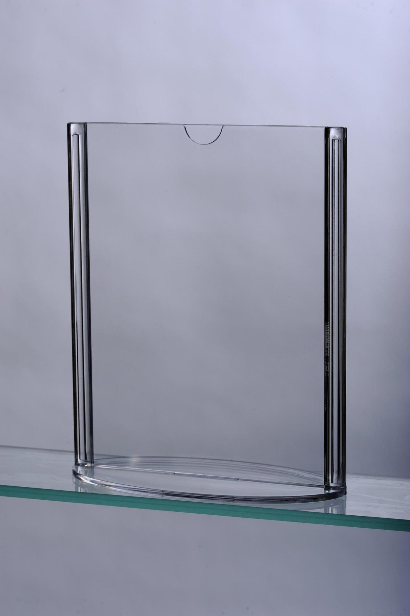 owalny-stojak-akrylowy-na-menu-3