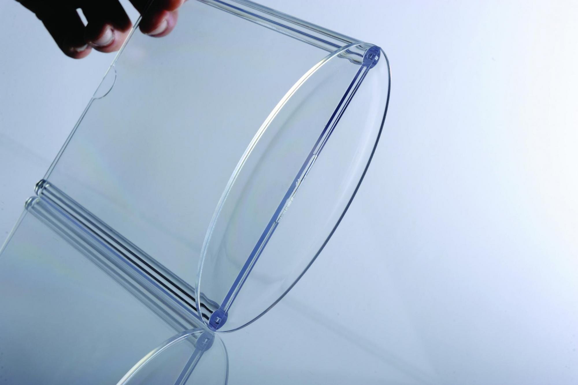 owalny-stojak-akrylowy-na-menu-5